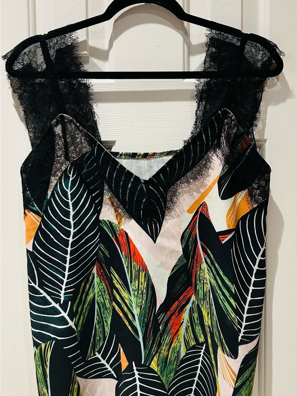 Tropical Leaf Lace-Trim Camisole Tank Top - Black/Green